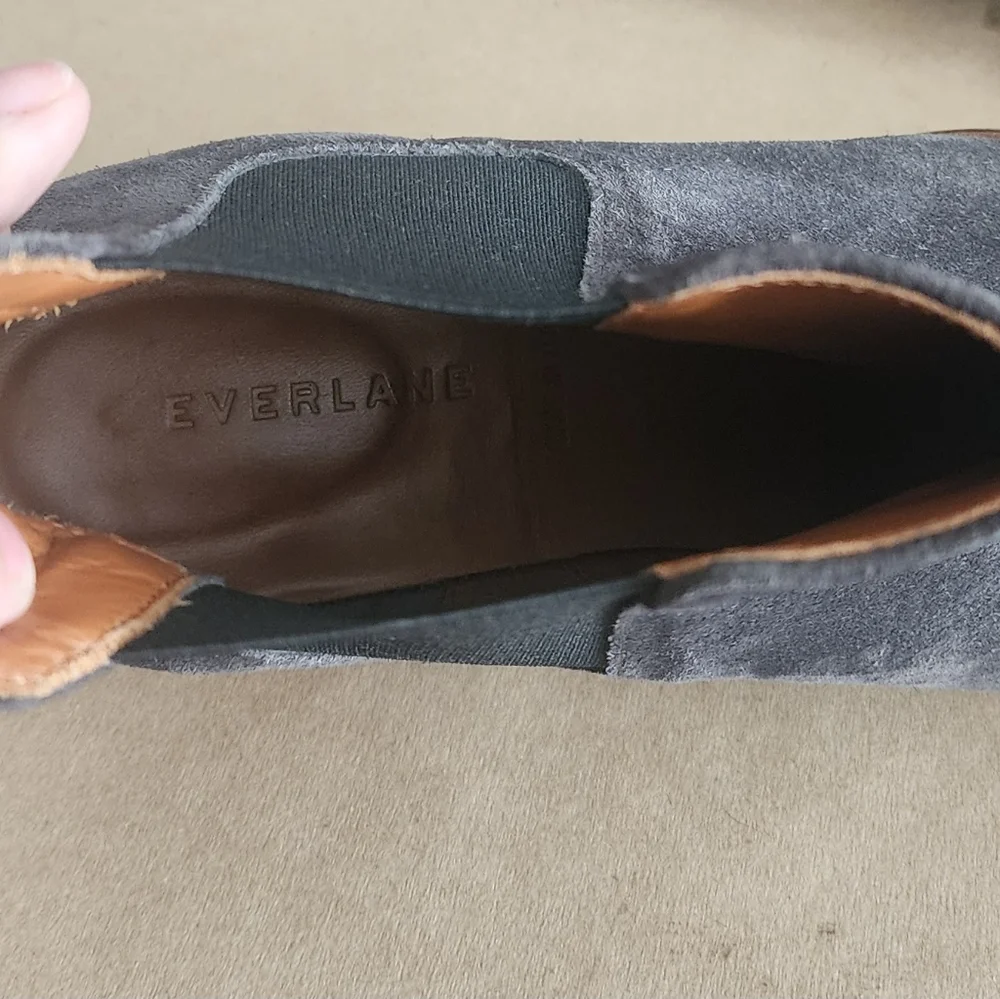 Everlane Chelsea Gray Suede Ankle‎ Boots 9.5 Italy